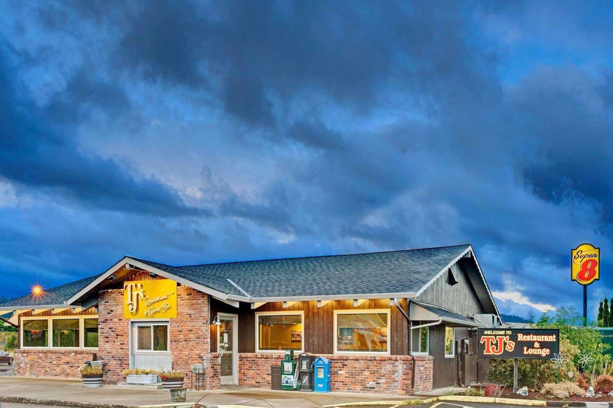 Отель Super 8 Creswell/South Eugene Экстерьер фото