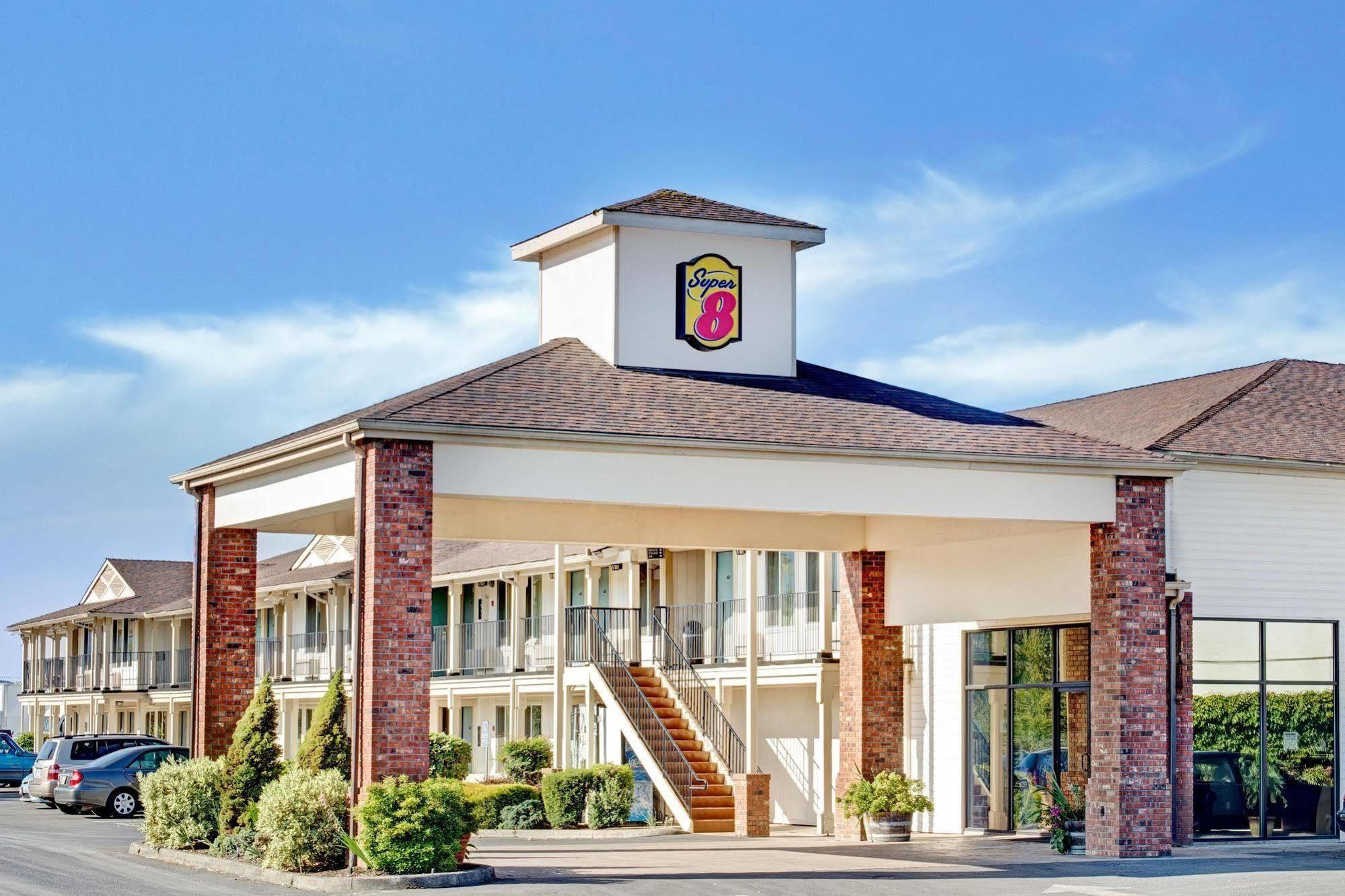 Отель Super 8 Creswell/South Eugene Экстерьер фото